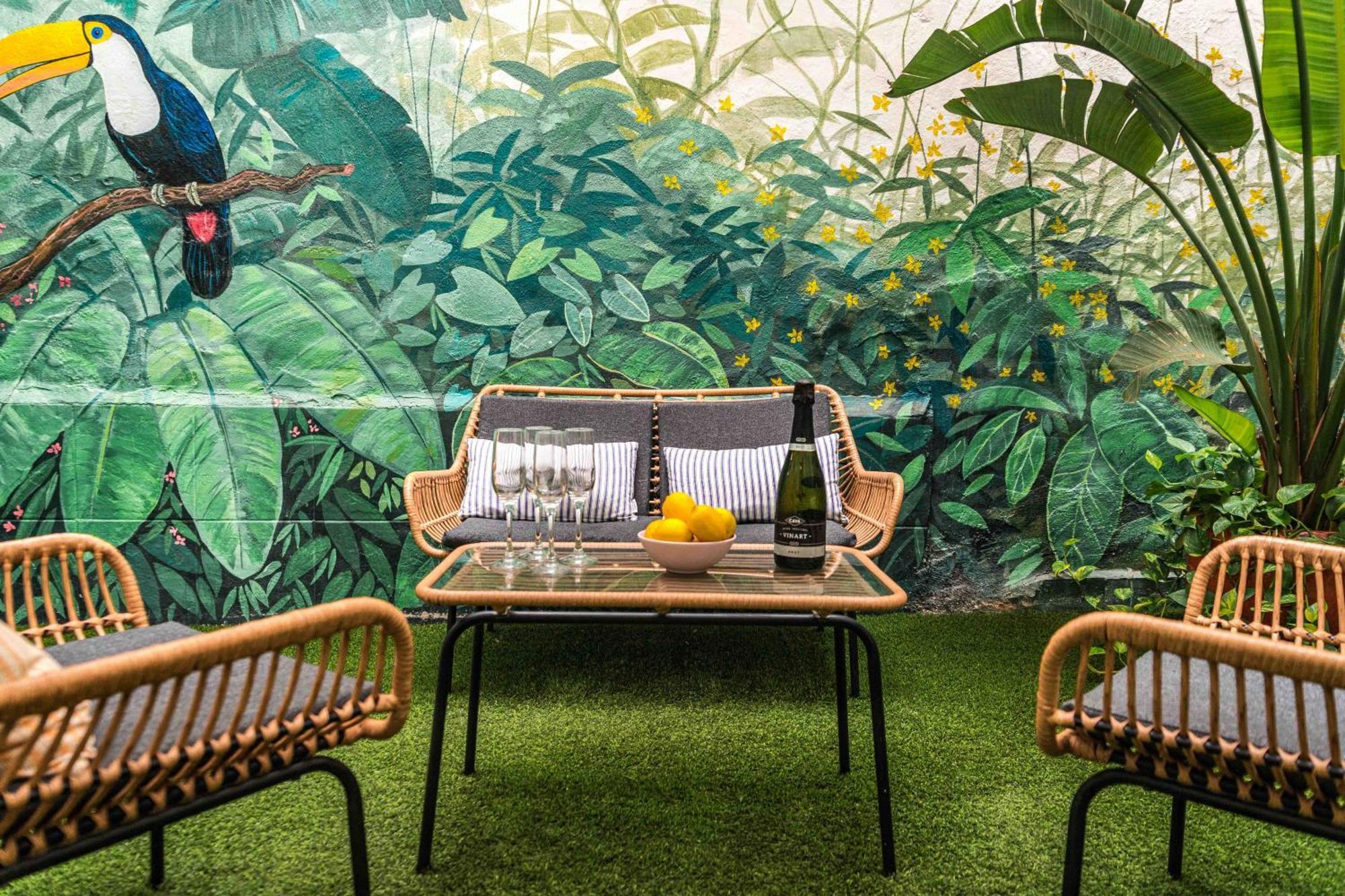 Artistic Flat Next To Ruzafa Welcome To The Jungle * Valence